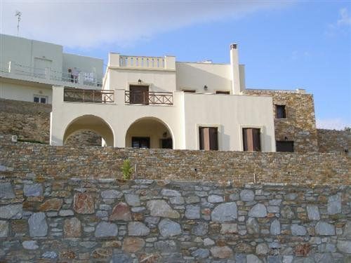 House Syros