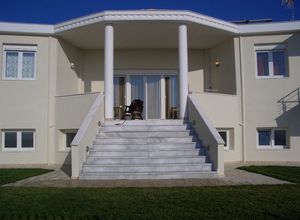 Μονοκατοικία, Λαγκαδάς