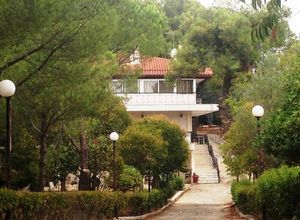 Μονοκατοικία προς πώληση Καπανδρίτι (Κ. Καπανδριτίου) 300 τ.μ. 8 Υπνοδωμάτια