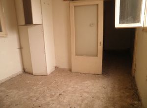 Studio/Γκαρσονιέρα, Κέντρο